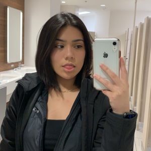 Meet your Posher, Stacy